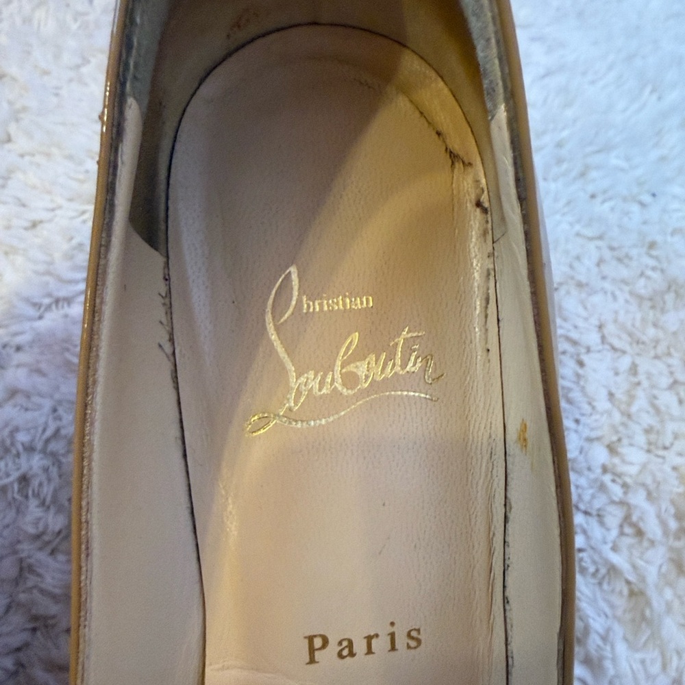 Christian Louboutin Carmel Patent Heels - Picture 2 of 6
